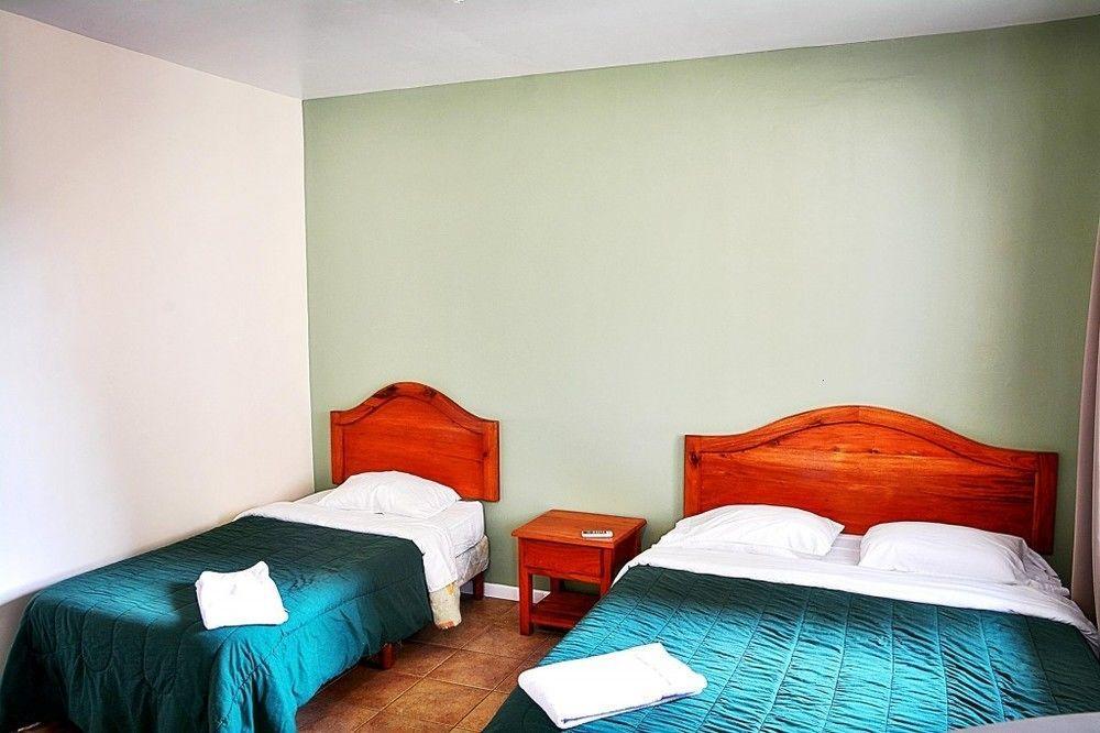 Hotel La Villa Quesada  Extérieur photo
