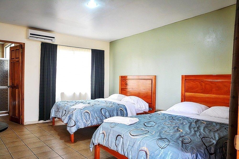 Hotel La Villa Quesada  Extérieur photo