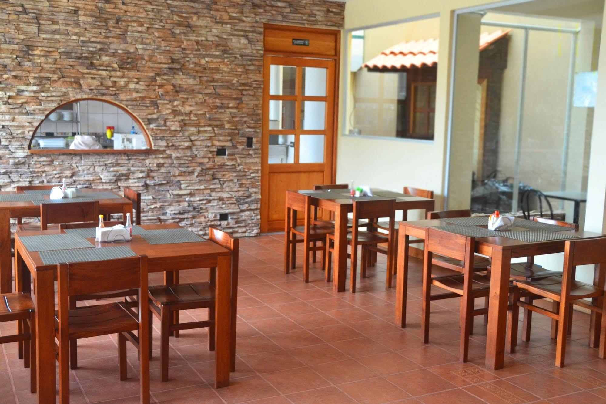 Hotel La Villa Quesada  Extérieur photo