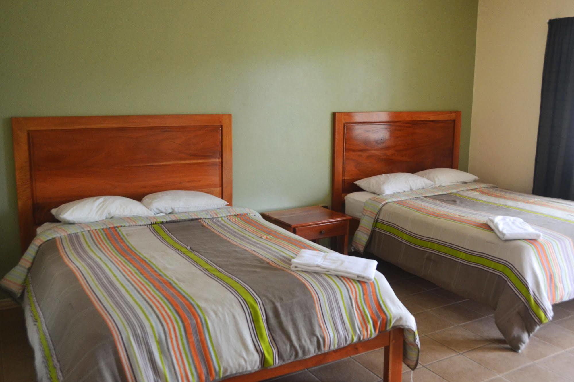 Hotel La Villa Quesada  Extérieur photo