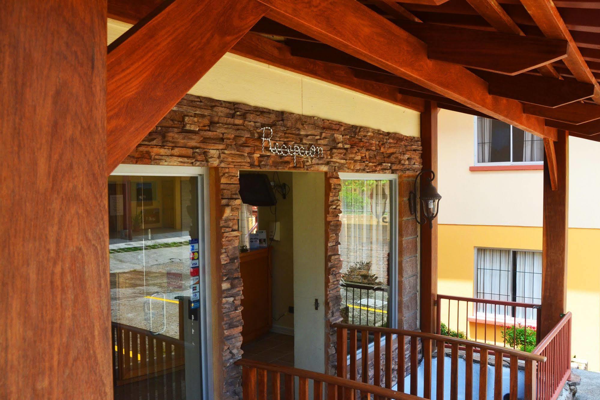 Hotel La Villa Quesada  Extérieur photo